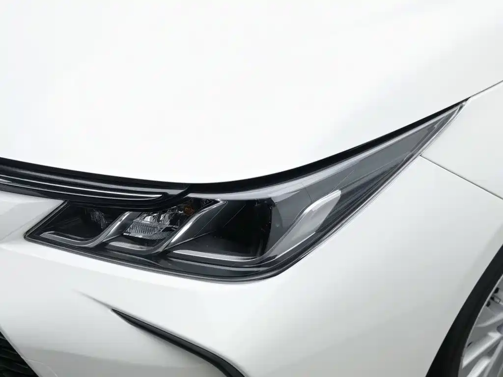 Toyota Corolla — фото 7