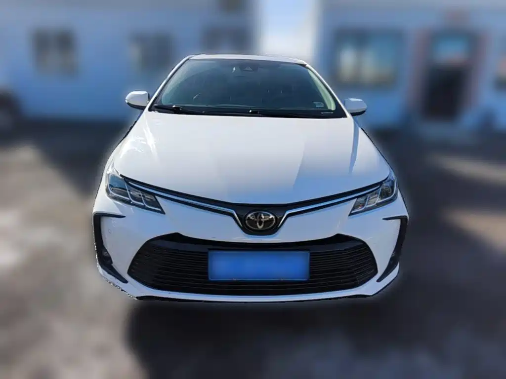 Toyota Corolla — фото 4