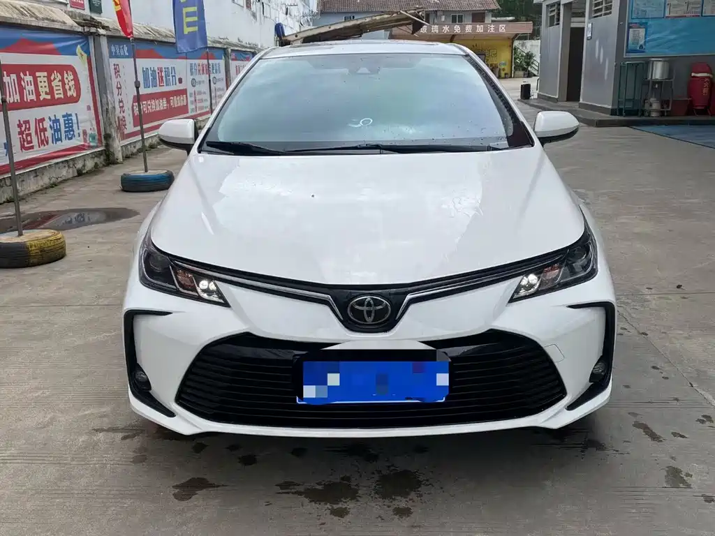 Toyota Corolla — фото 2