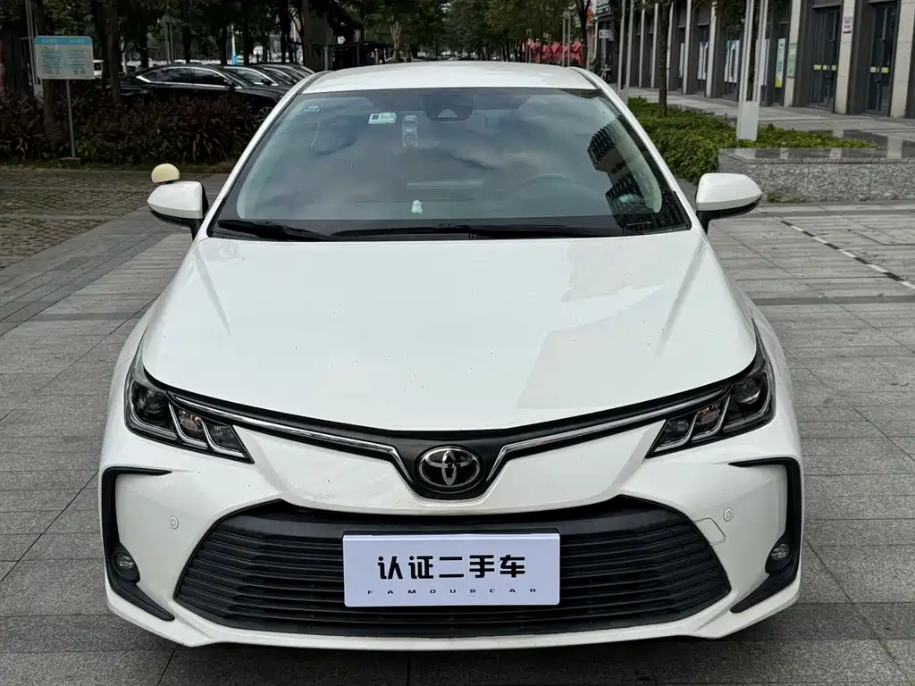 Toyota Corolla — фото 2