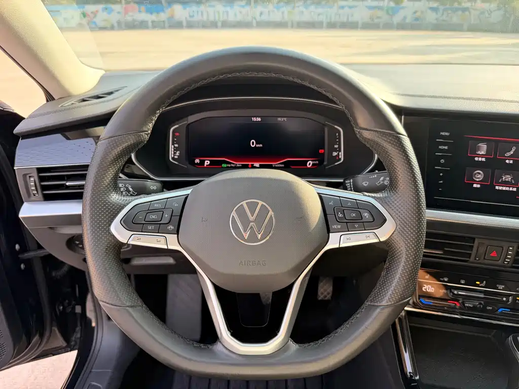 Volkswagen Passat — фото 7