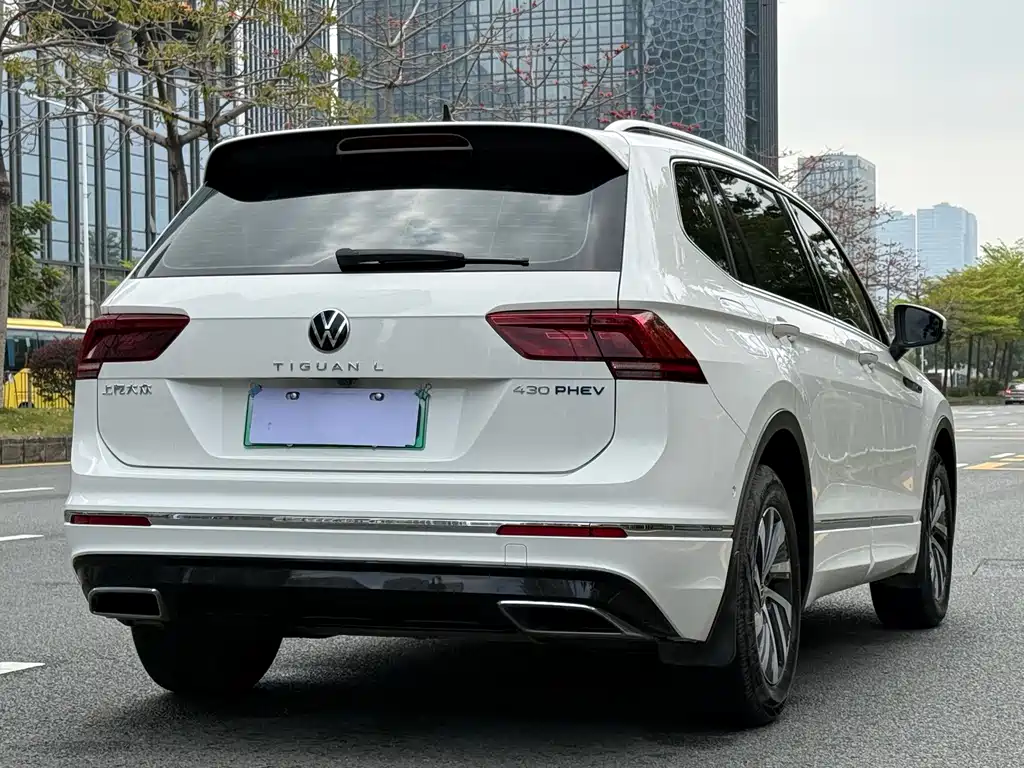 Volkswagen Tiguan L PHEV — фото 21