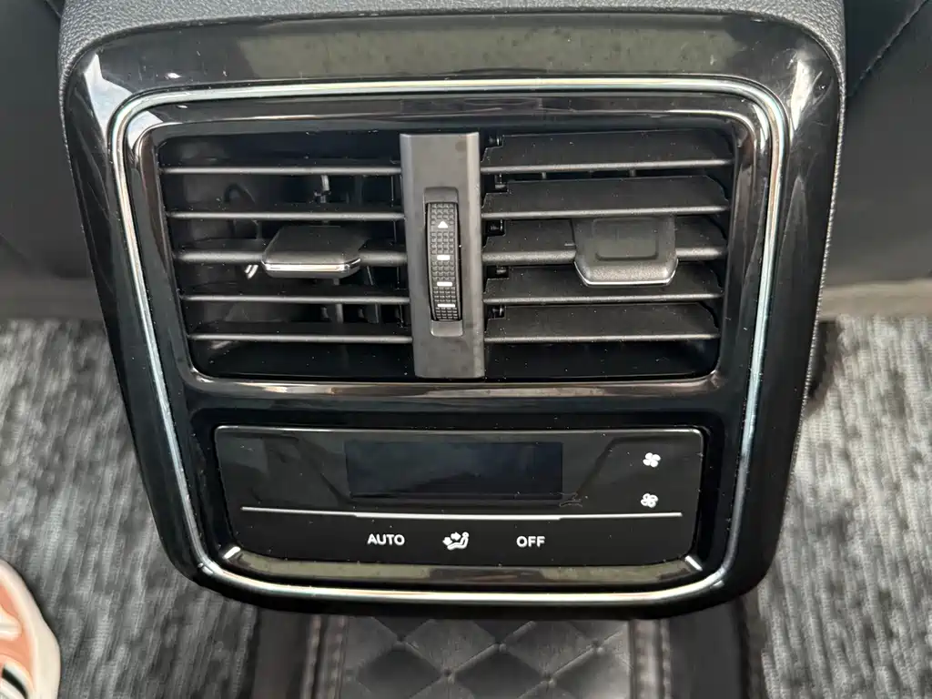 Volkswagen Passat — фото 11