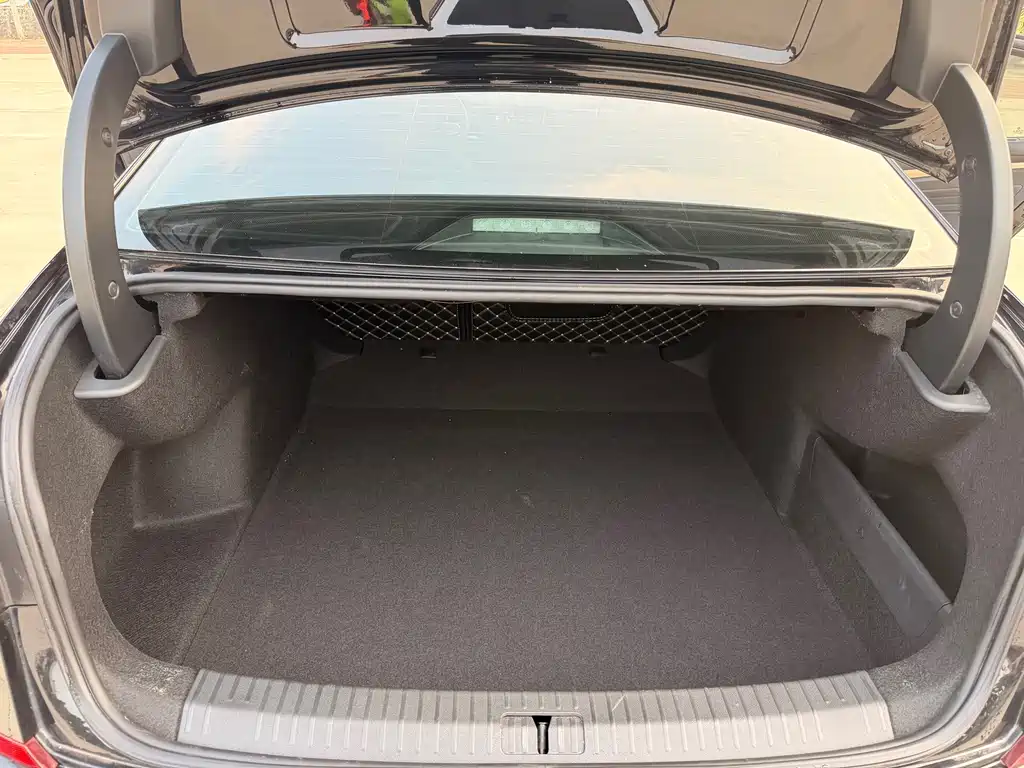 Volkswagen Passat — фото 14