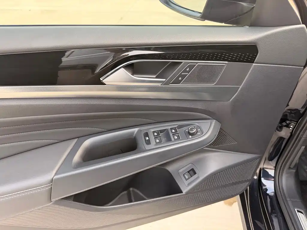 Volkswagen Passat — фото 6