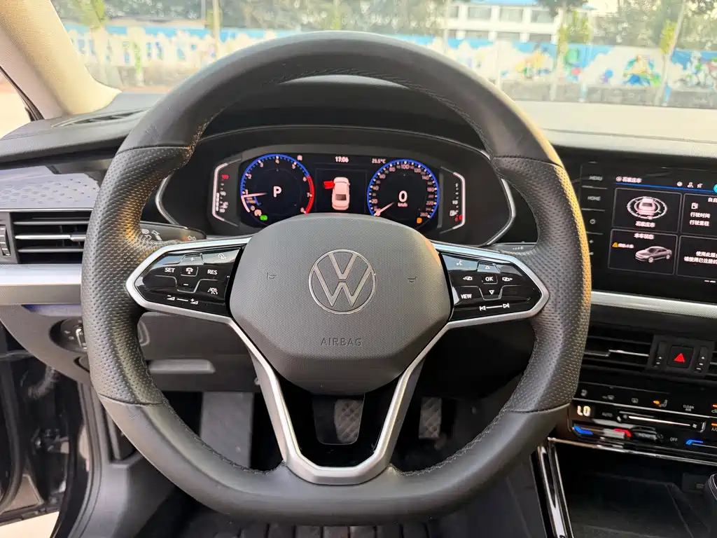 Volkswagen Passat — фото 7