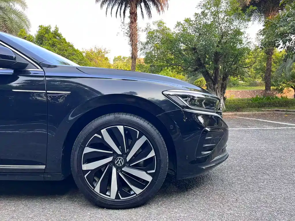 Volkswagen Passat — фото 11