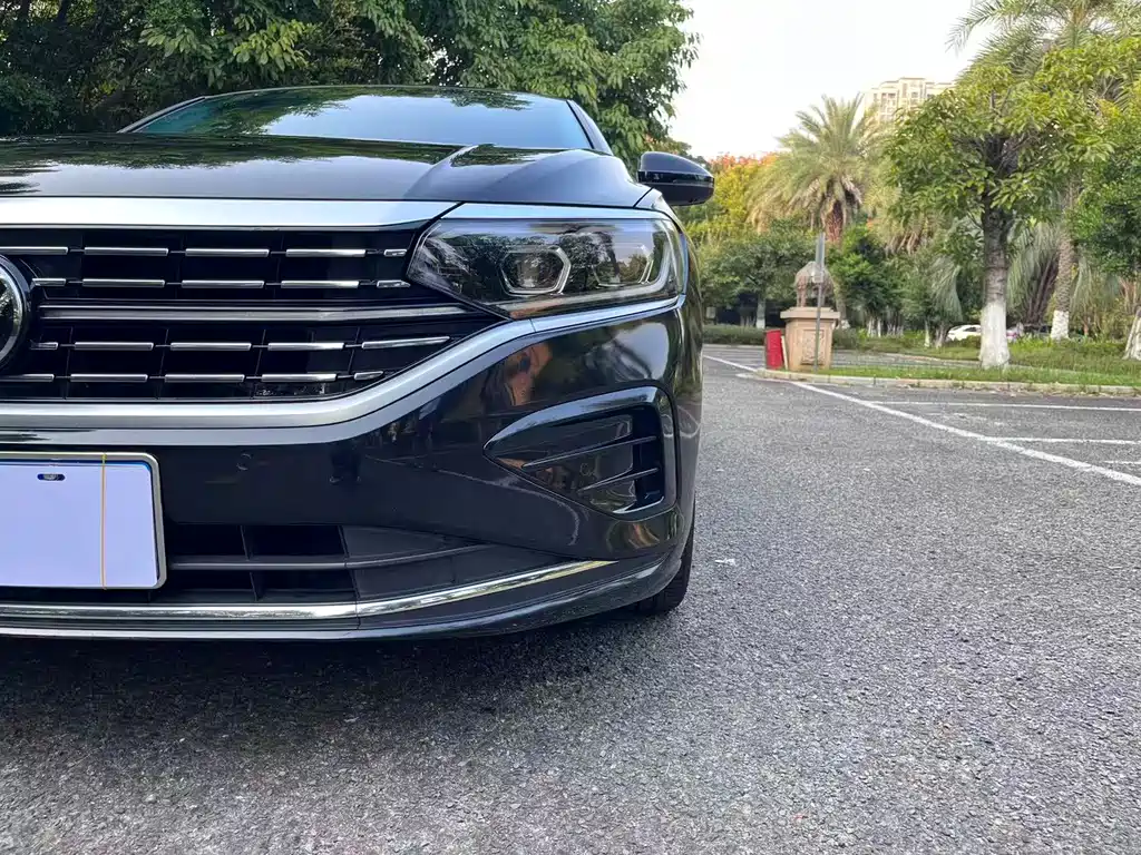 Volkswagen Passat — фото 13