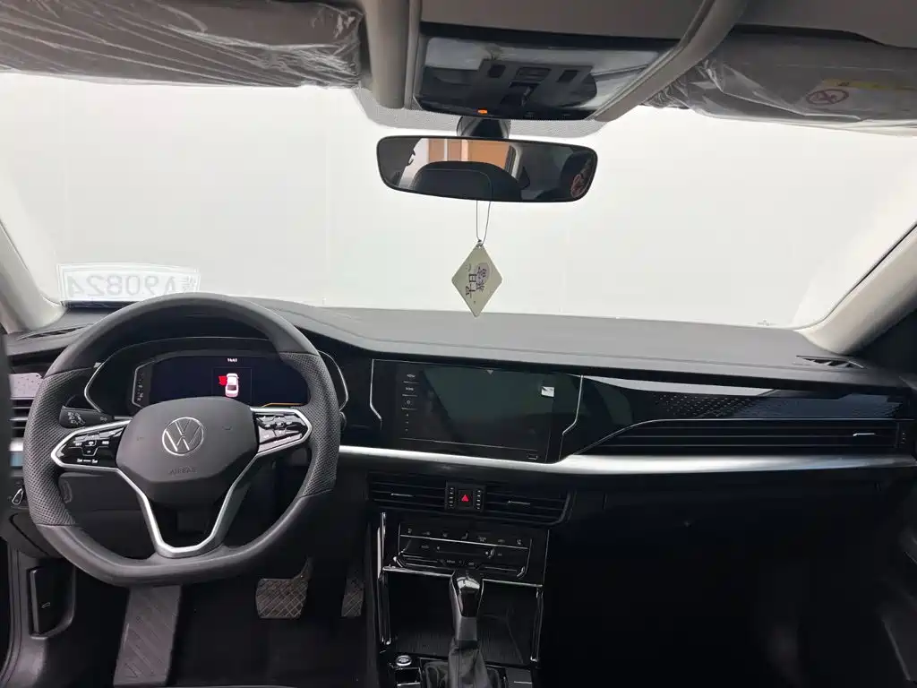 Volkswagen Passat — фото 8