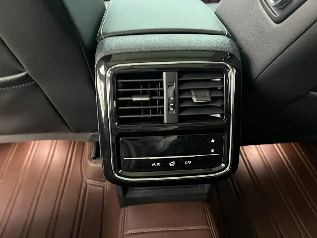 Volkswagen Passat — фото 8
