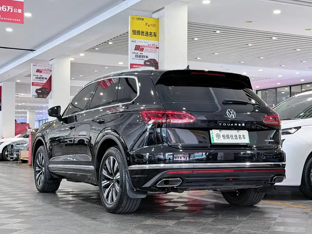 Volkswagen Touareg New Energy — фото 4