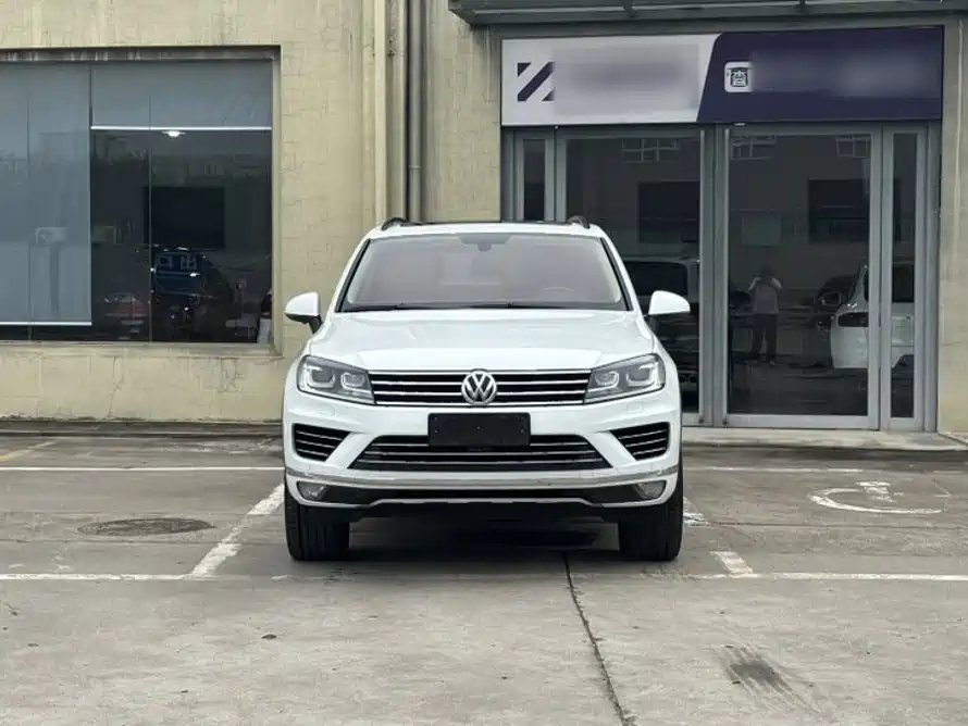 Volkswagen Touareg — фото 5