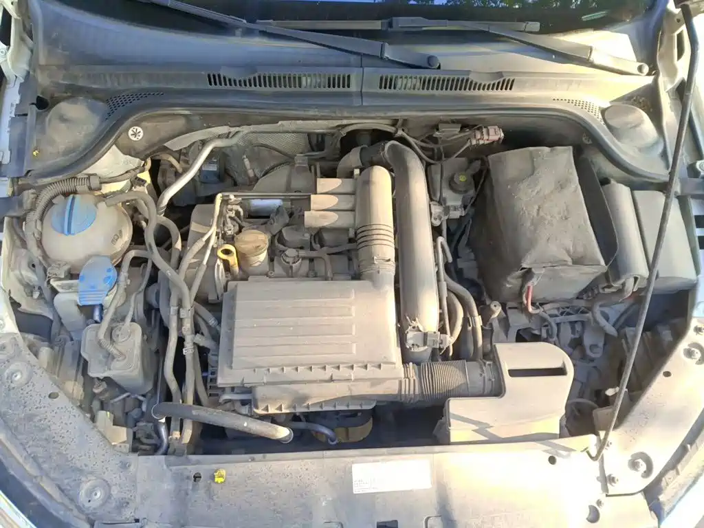 Volkswagen Sagitar — фото 10