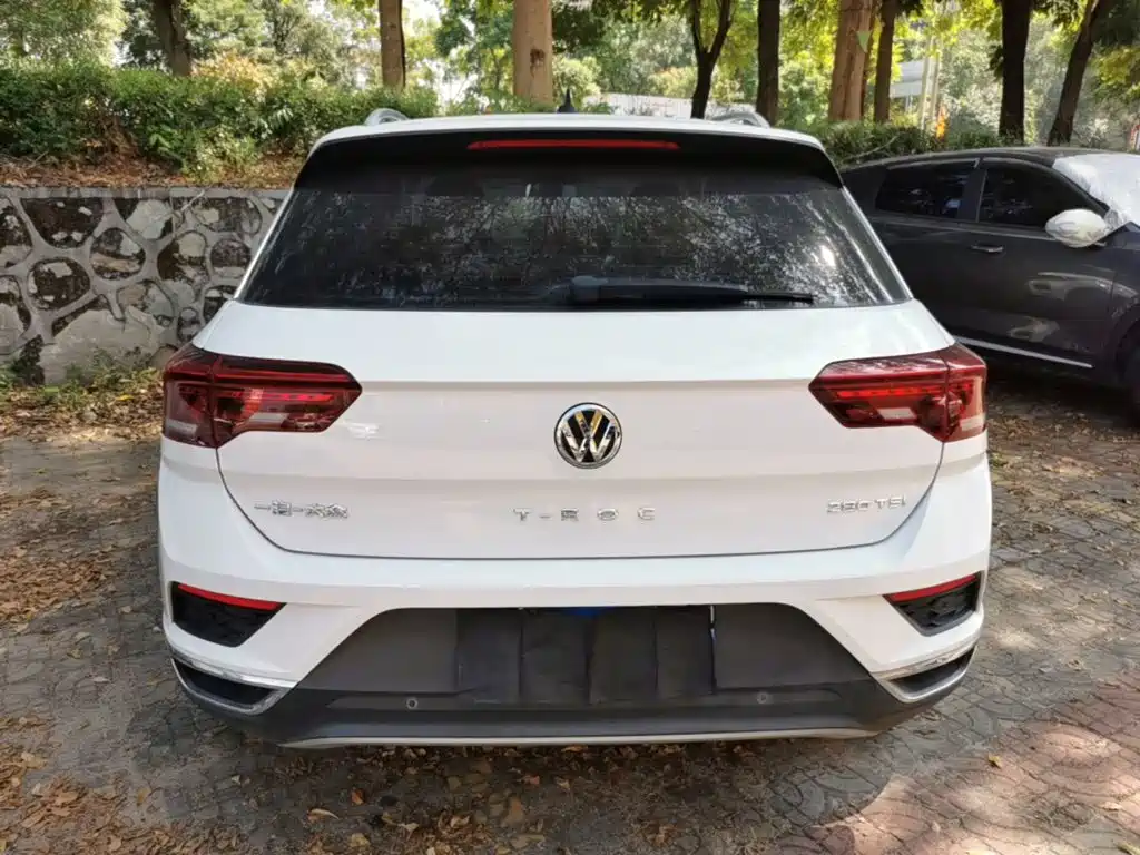 Volkswagen T-Roc — фото 5