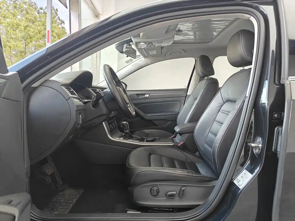 Volkswagen Passat — фото 9