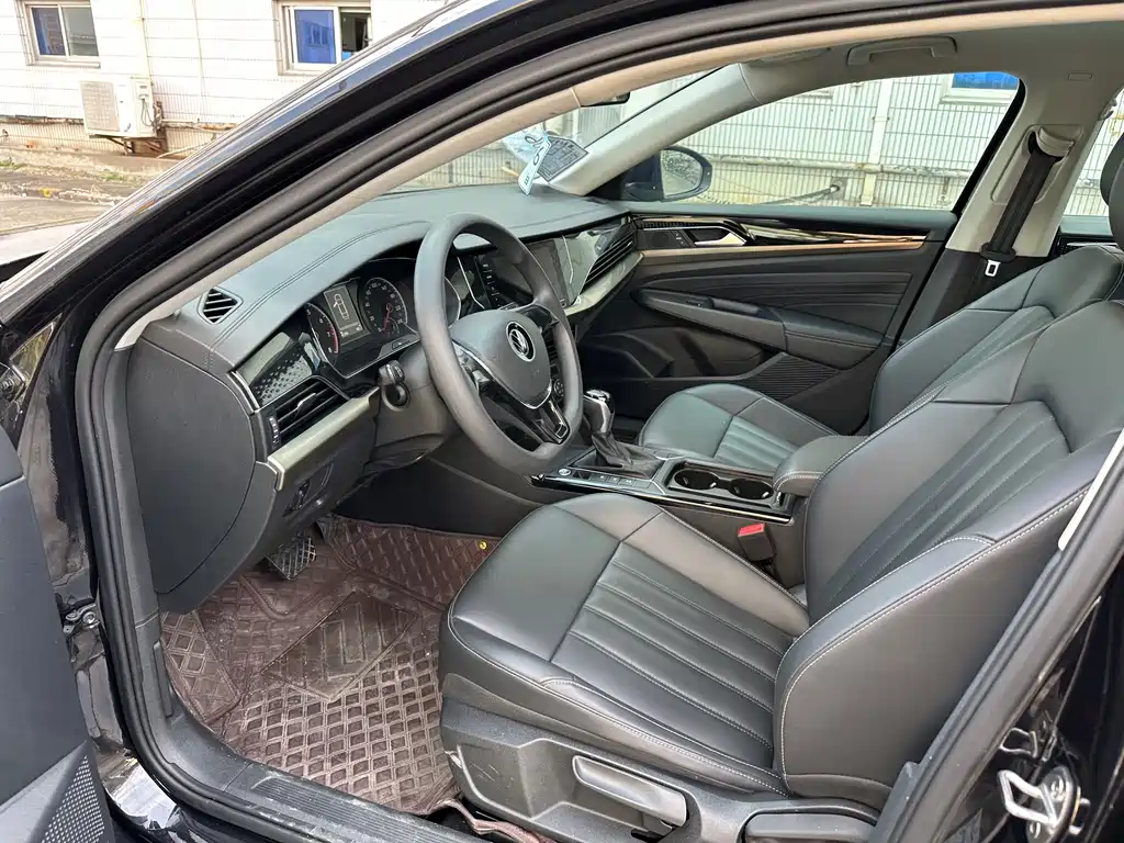 Volkswagen Passat — фото 5