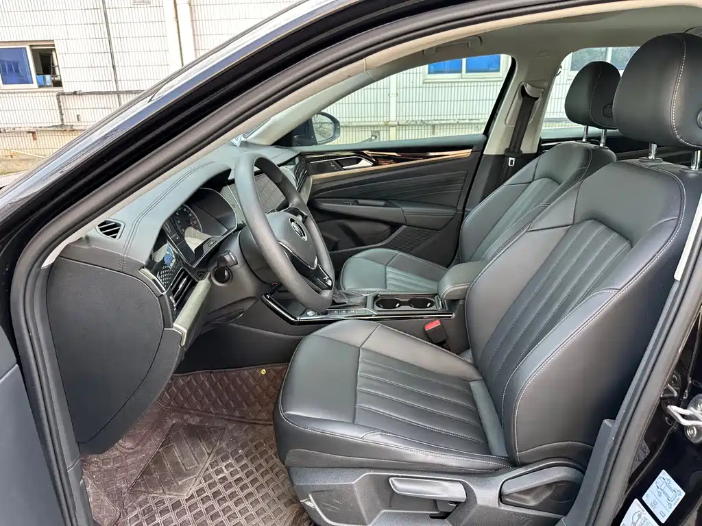 Volkswagen Passat — фото 6