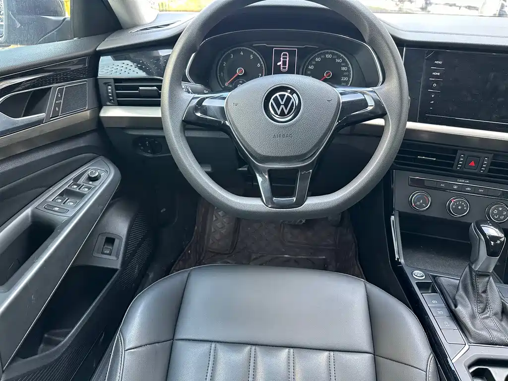 Volkswagen Passat — фото 10