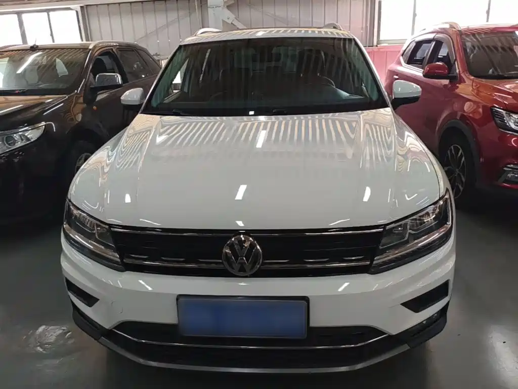 Volkswagen Tiguan — фото 2