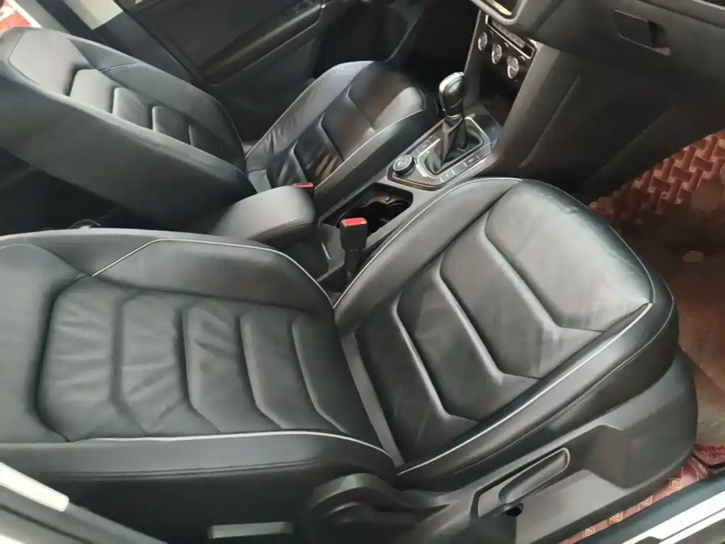 Volkswagen Tiguan — фото 24