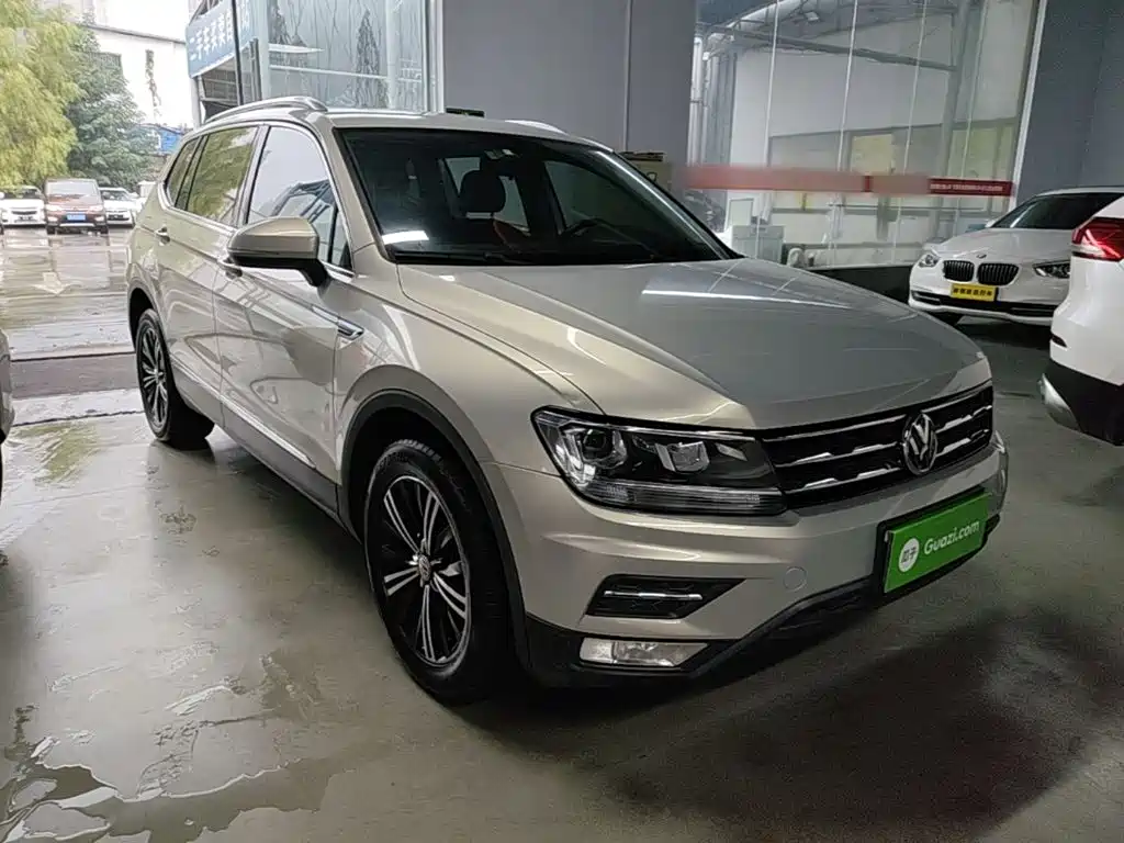 Volkswagen Tiguan L — фото 3