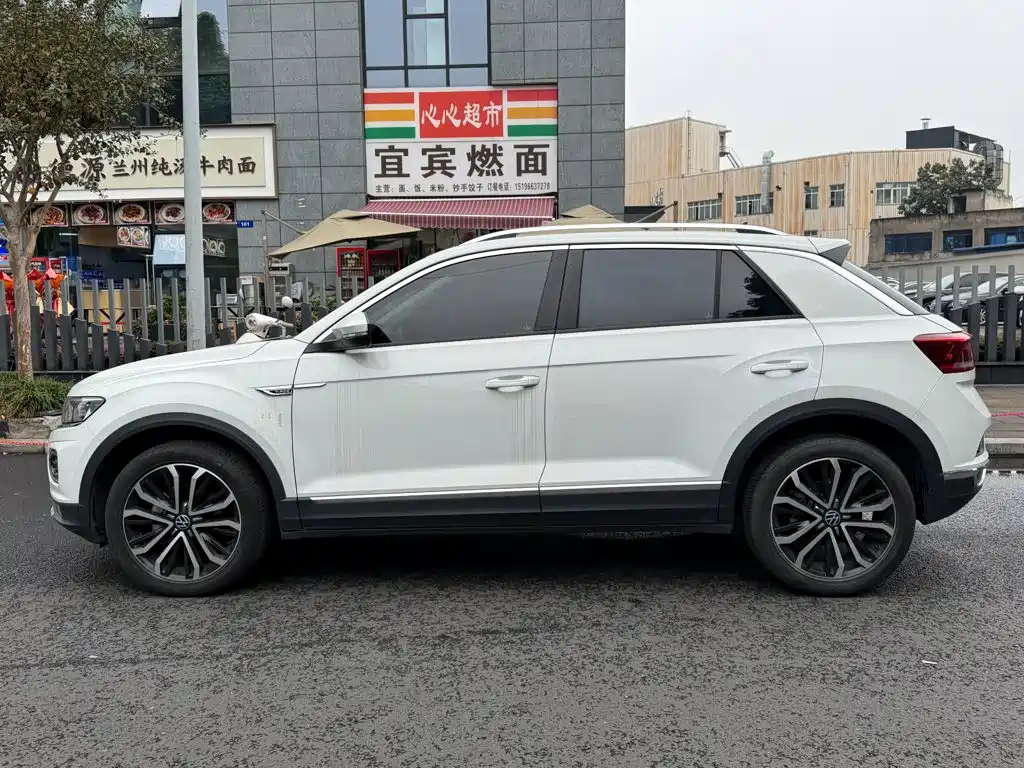 Volkswagen T-Roc — фото 3