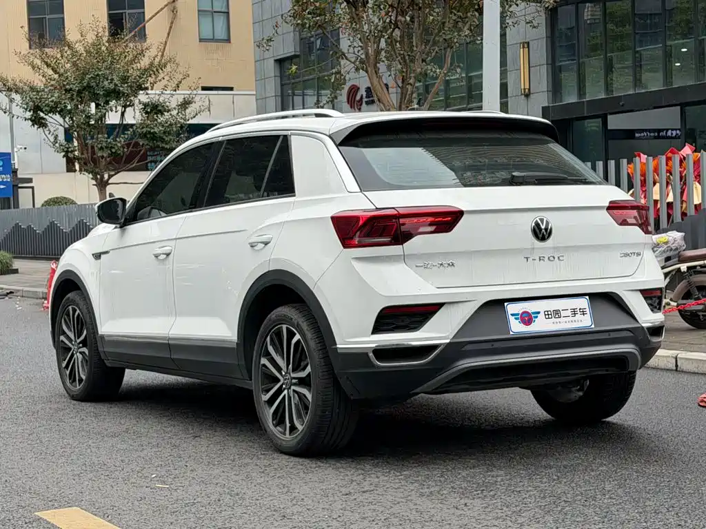 Volkswagen T-Roc — фото 5