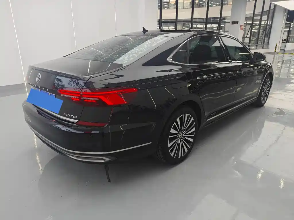 Volkswagen Passat — фото 6