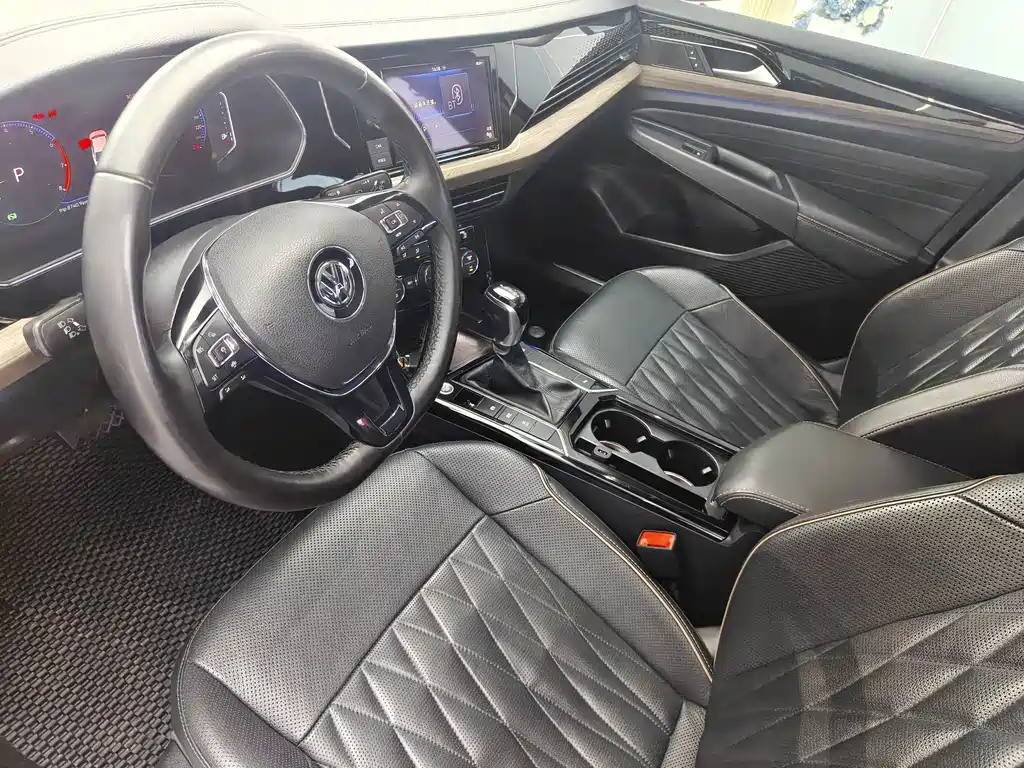 Volkswagen Passat — фото 10