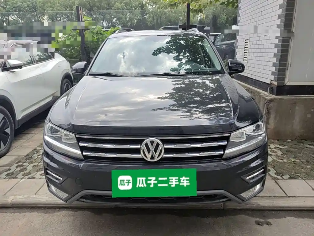 Volkswagen Tiguan L — фото 2