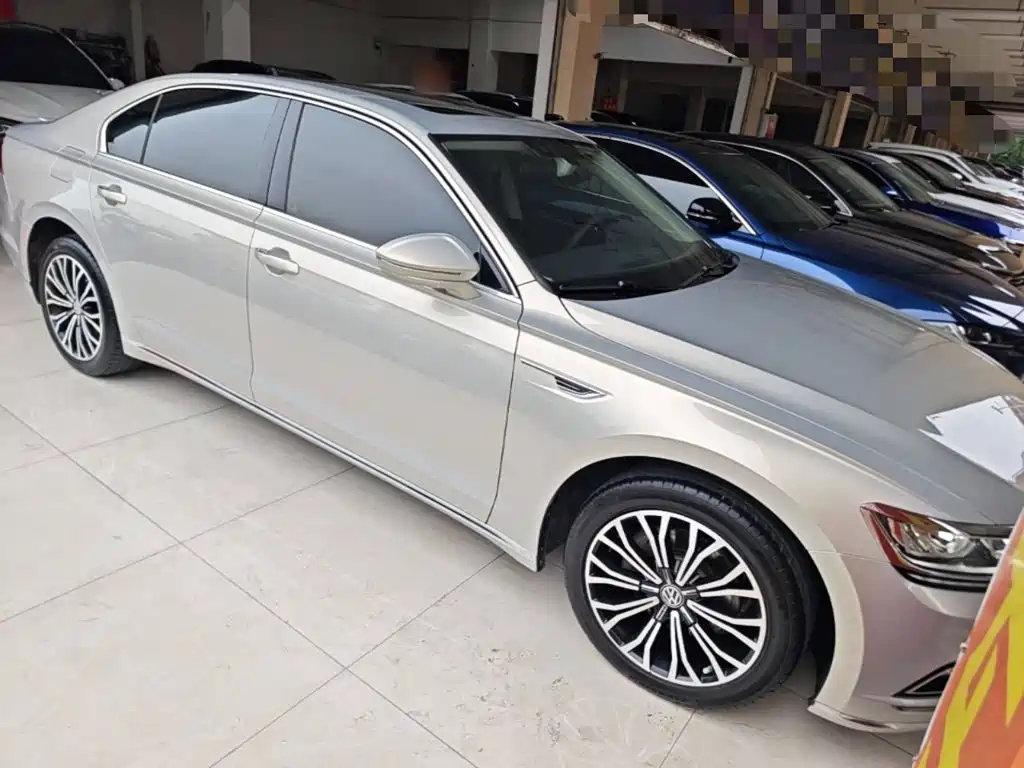 Volkswagen Phideon — фото 3