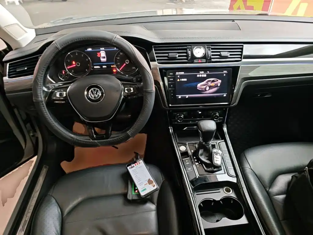 Volkswagen Phideon — фото 9