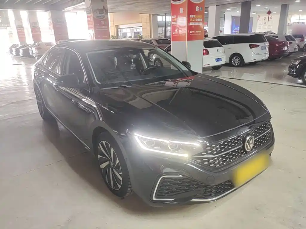 Volkswagen Passat — фото 3