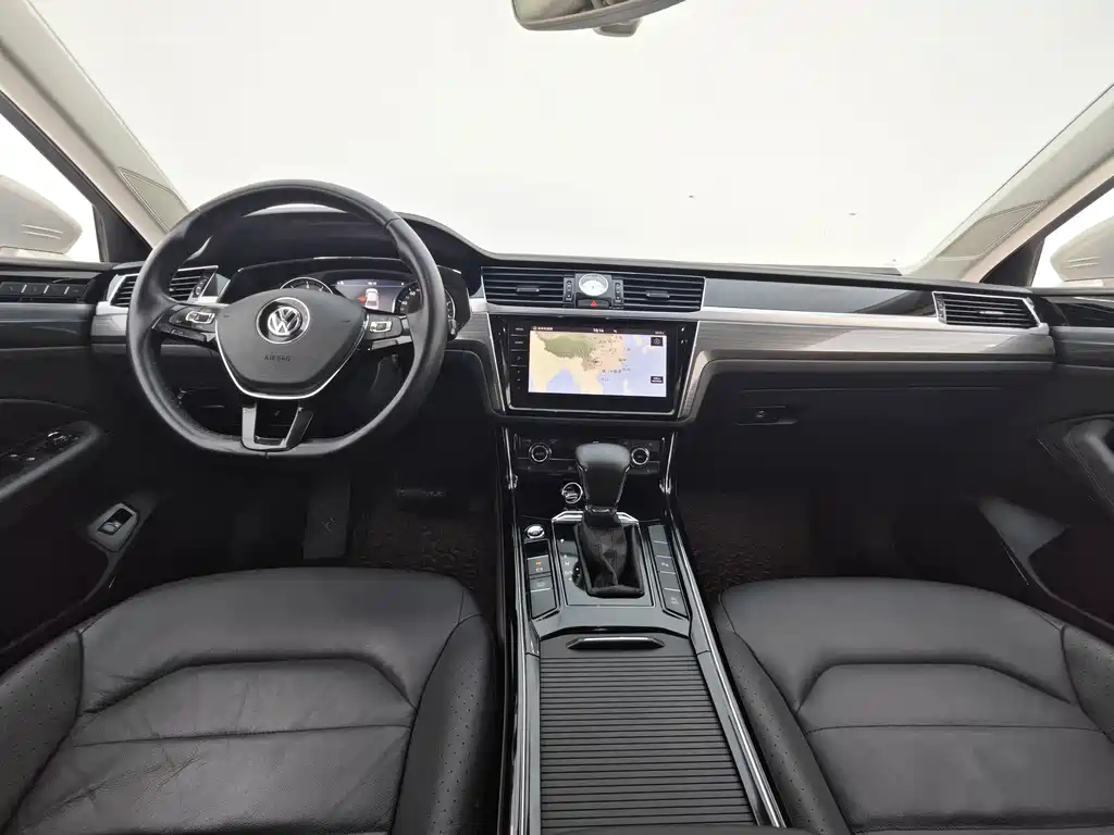 Volkswagen Phideon — фото 23