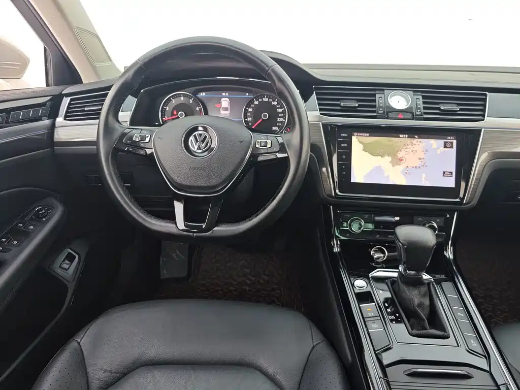 Volkswagen Phideon — фото 24