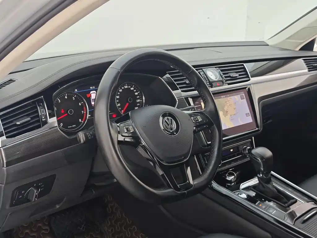 Volkswagen Phideon — фото 28