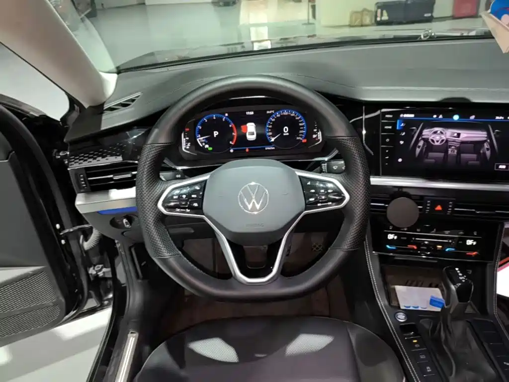 Volkswagen Passat — фото 10
