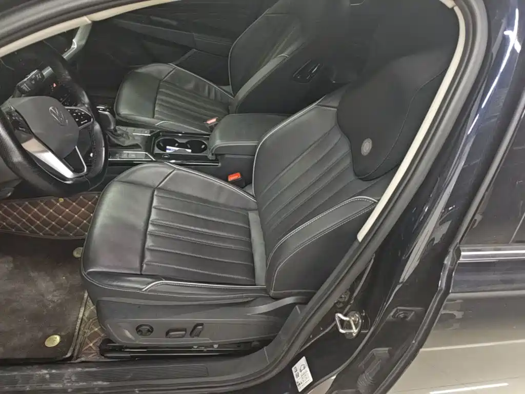 Volkswagen Passat — фото 14