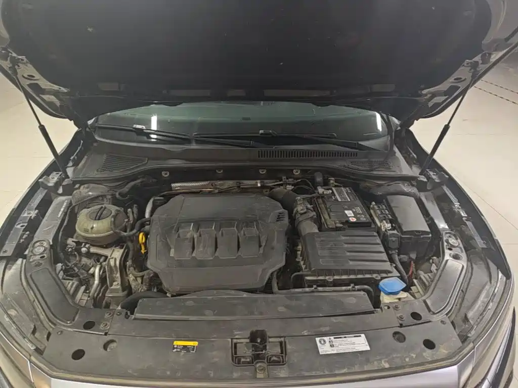 Volkswagen Passat — фото 19