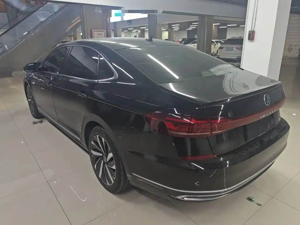 Volkswagen Passat — фото 4