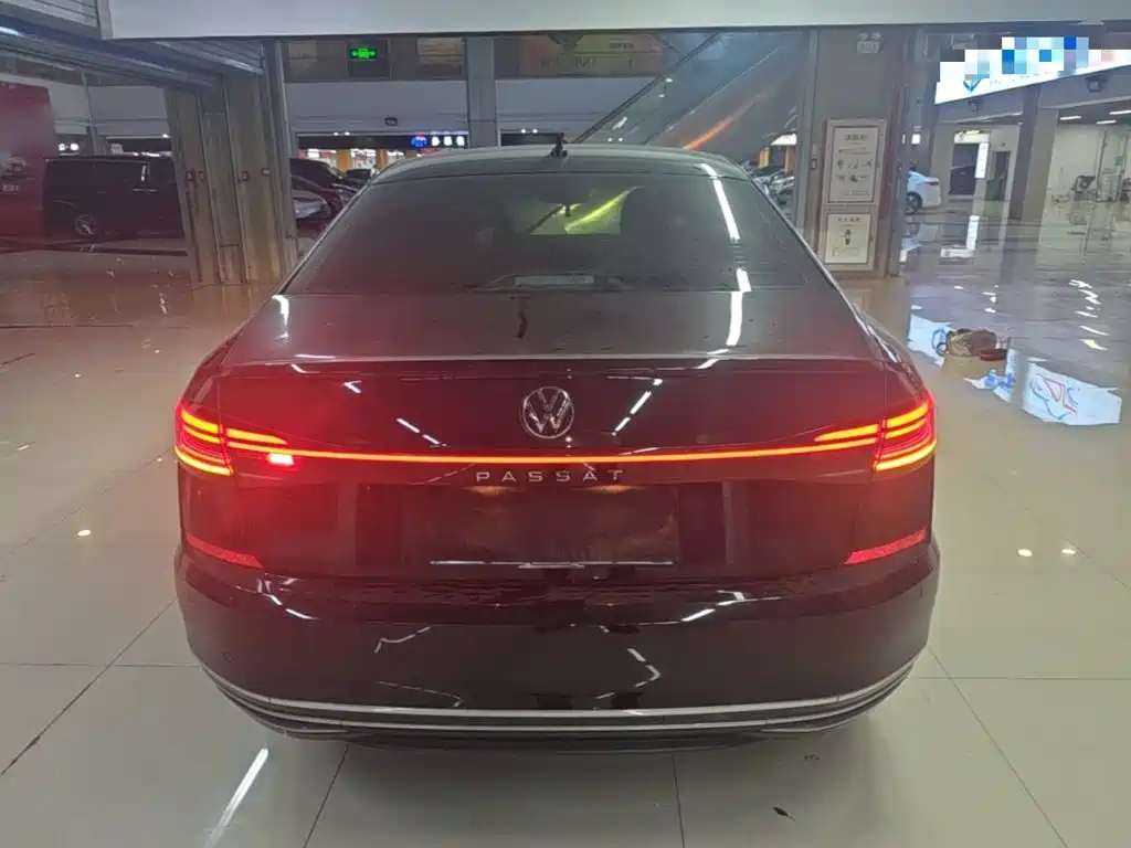 Volkswagen Passat — фото 5