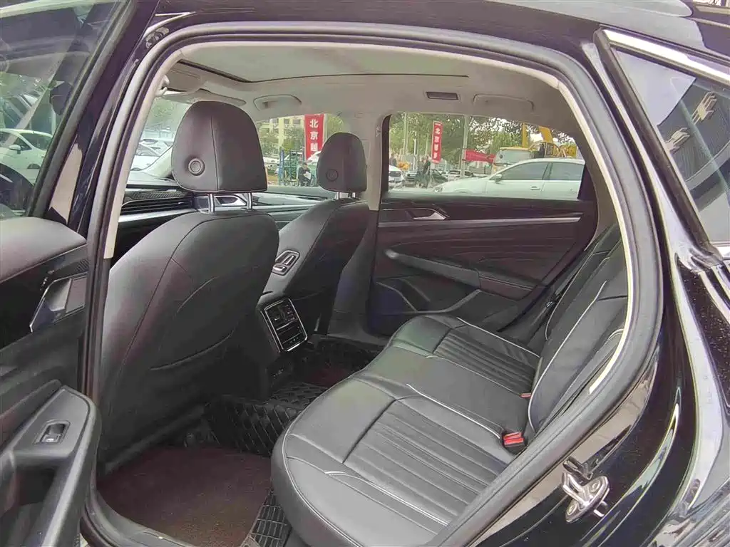Volkswagen Passat — фото 6
