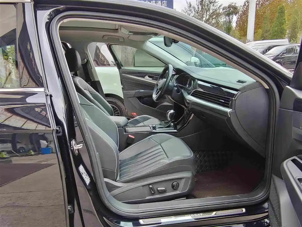 Volkswagen Passat — фото 7