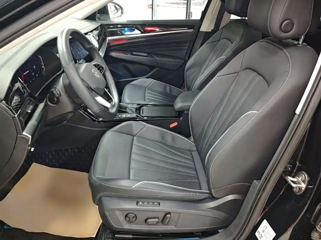 Volkswagen Passat — фото 14