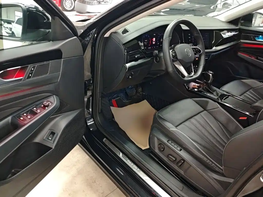 Volkswagen Passat — фото 15