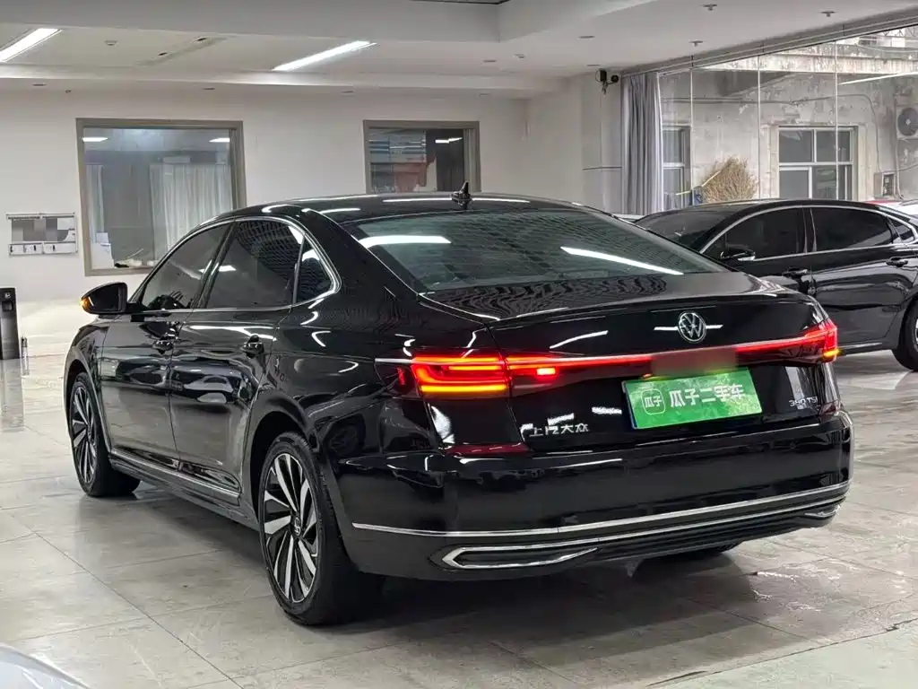 Volkswagen Passat — фото 4