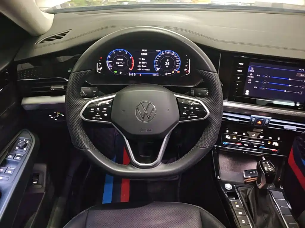 Volkswagen Passat — фото 10