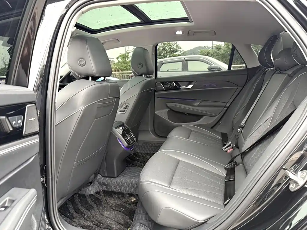 Volkswagen Passat — фото 4