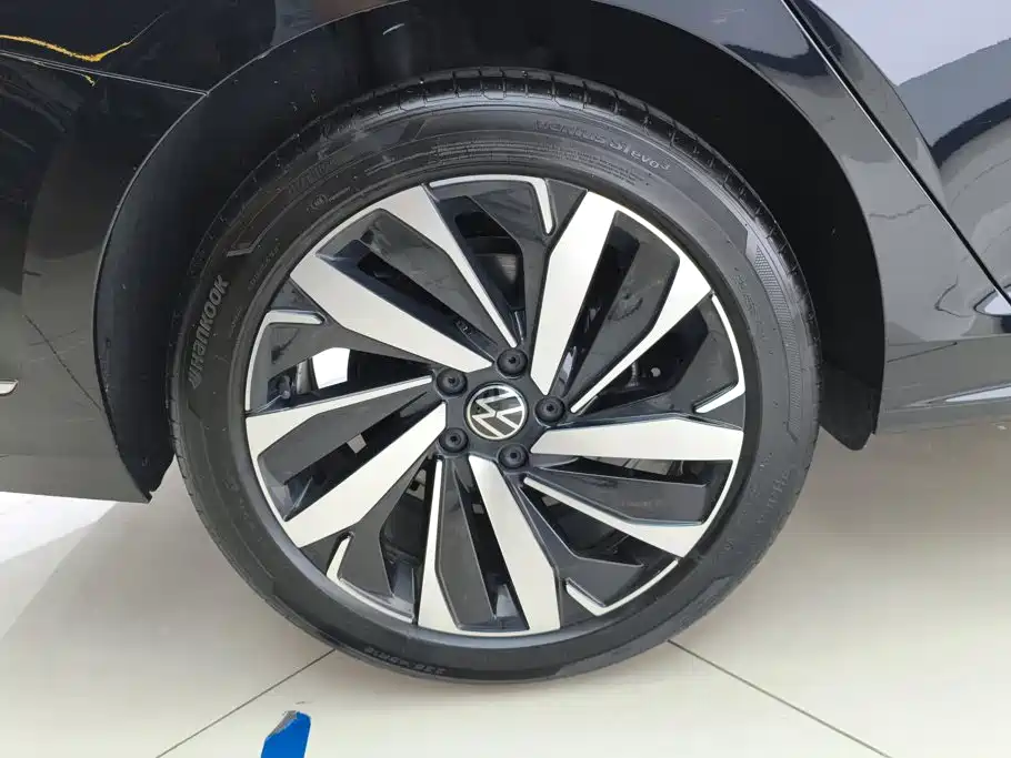 Volkswagen Passat — фото 6