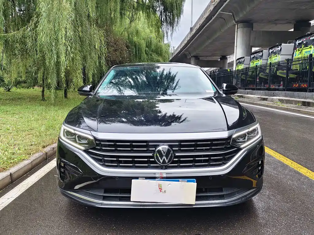 Volkswagen Passat — фото 3